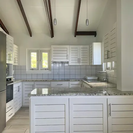 Vallonend Beachfront Villa With Excellent View-2